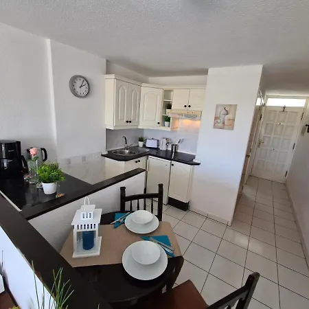 Borinquen 2 Only 280 Meters To The Beach, Balcony With Sea View, Heated Pool, Wifi Playa de las Americas (Tenerife)