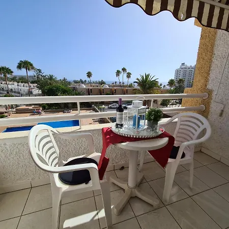 Apartment Borinquen Only 280 Meters To The Beach, Balcony With Sea View, Heated Pool, Wifi Playa de las Americas (Tenerife)
