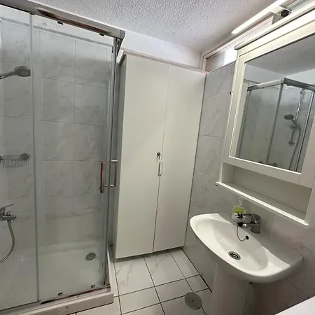 Borinquen Only 280 Meters To The Beach, Balcony With Sea View, Heated Pool, Wifi Playa de las Americas (Tenerife)