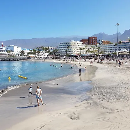 Apartment Borinquen 2 Only 280 Meters To The Beach, Balcony With Sea View, Heated Pool, Wifi Playa de las Américas